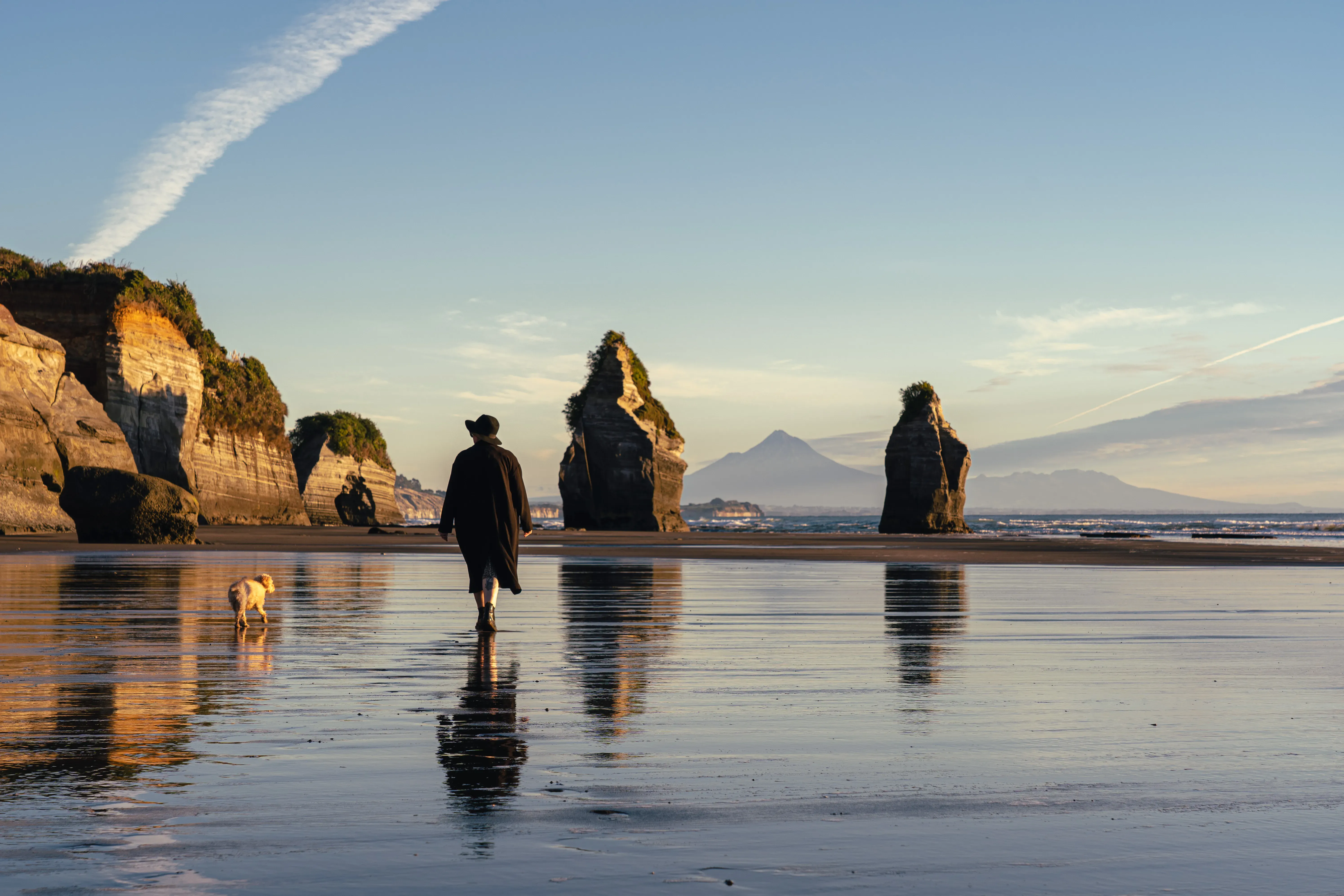 Tongaporutu-three-sisters-and-maunga
